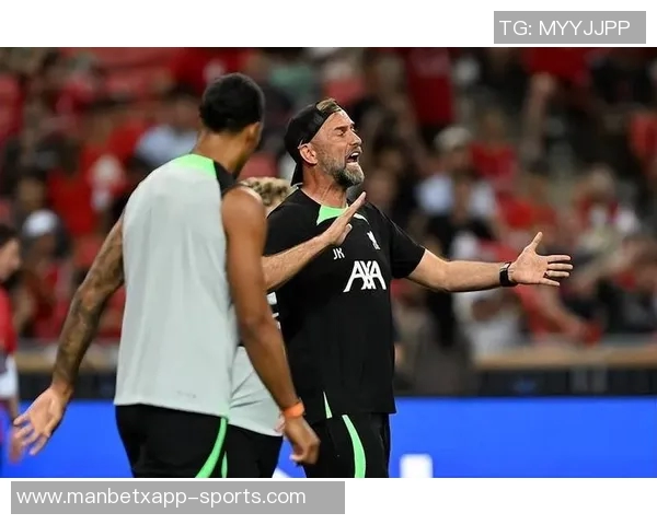 利物浦年轻左后卫詹姆斯诺里斯正式加盟爱尔兰谢尔伯恩队