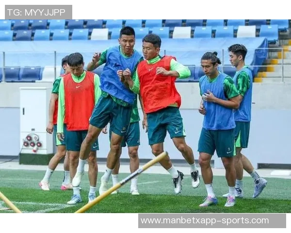 国安续约老将王刚和池忠国36岁球员继续为球队贡献力量